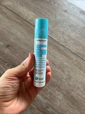 my IN-gredients Hyaluronic Acid Jade Stone Under-Eye Roller